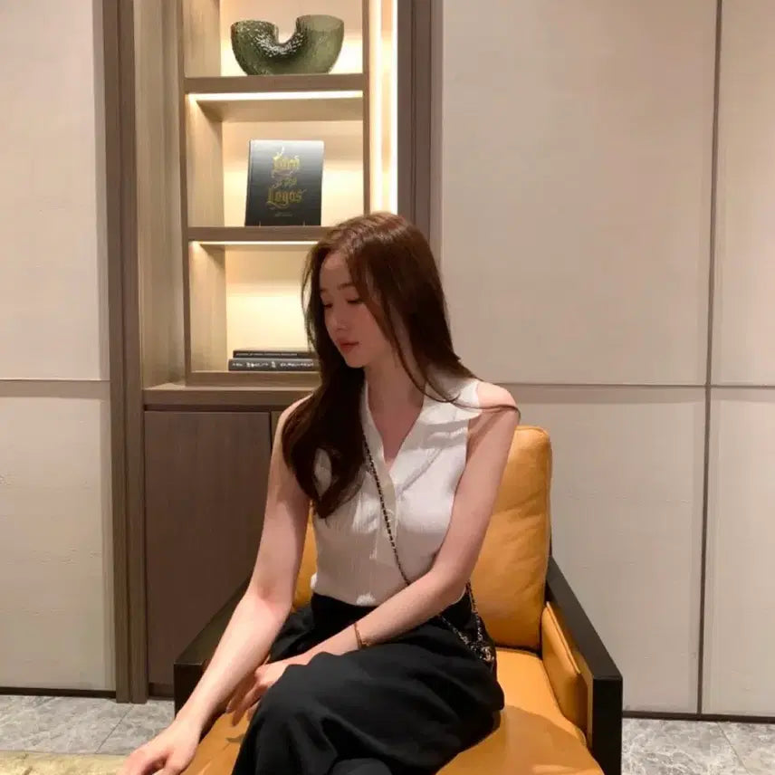 [BUNJANG] Objest Sleeveless Collar Knit / 민소매 카라니트 오브제스트