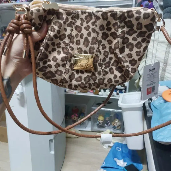 [BUNJANG] Hello Kitty Leopard Print Crossbody Bag / 헬로키티 레오파드 무늬 크로스백