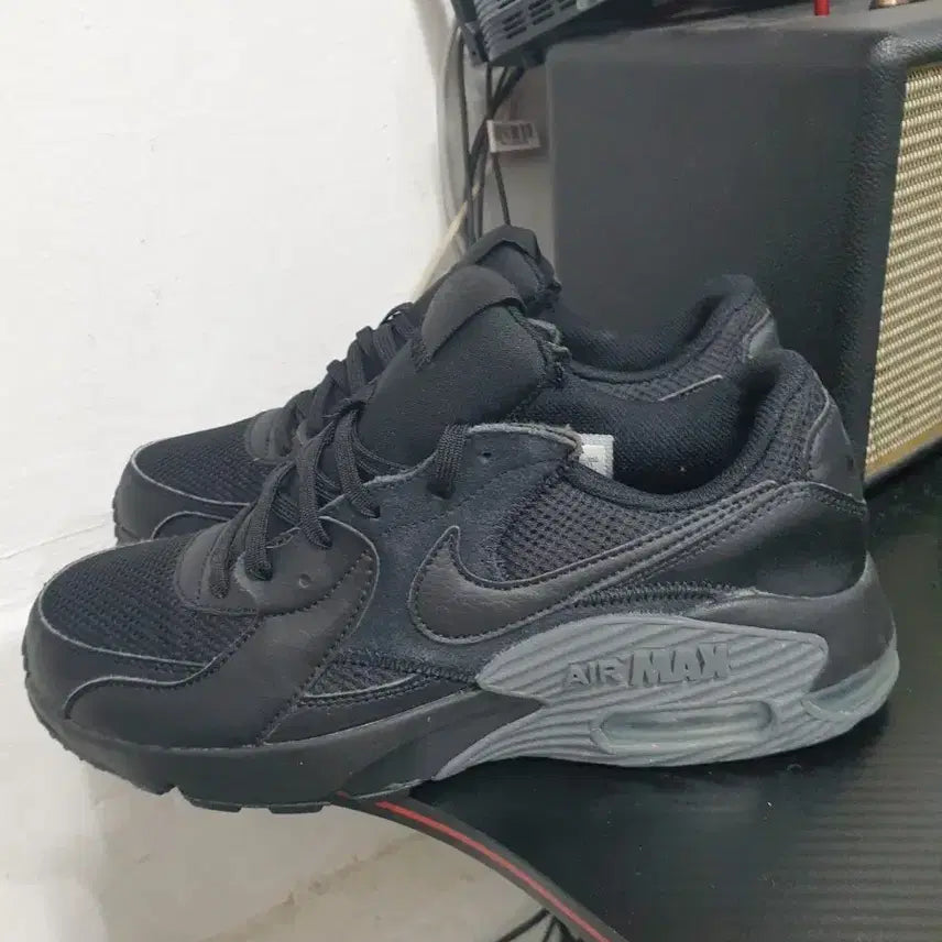 [BUNJANG] Nike Air Max Black Sneakers (265mm) / 나이키 에어맥스 검은색 운동화(265)