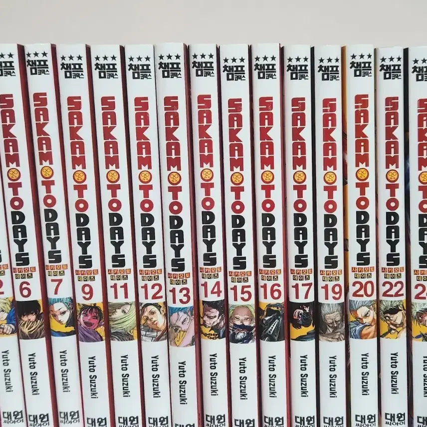 [BUNJANG] Sakato Days Manga Volumes 6-26 (Includes Holidaze) / (특전 포함)사카모토데이즈 만화책 6~26권