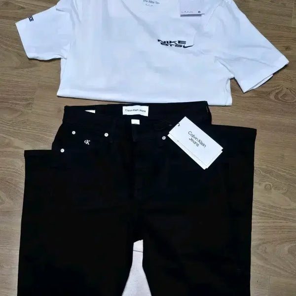 [BUNJANG] BTS Nike T-Shirt & Calvin Klein Black Jeans Set / BTS 나이키 반팔 티셔츠 + 캘빈클라인 블랙진 세트 새제품