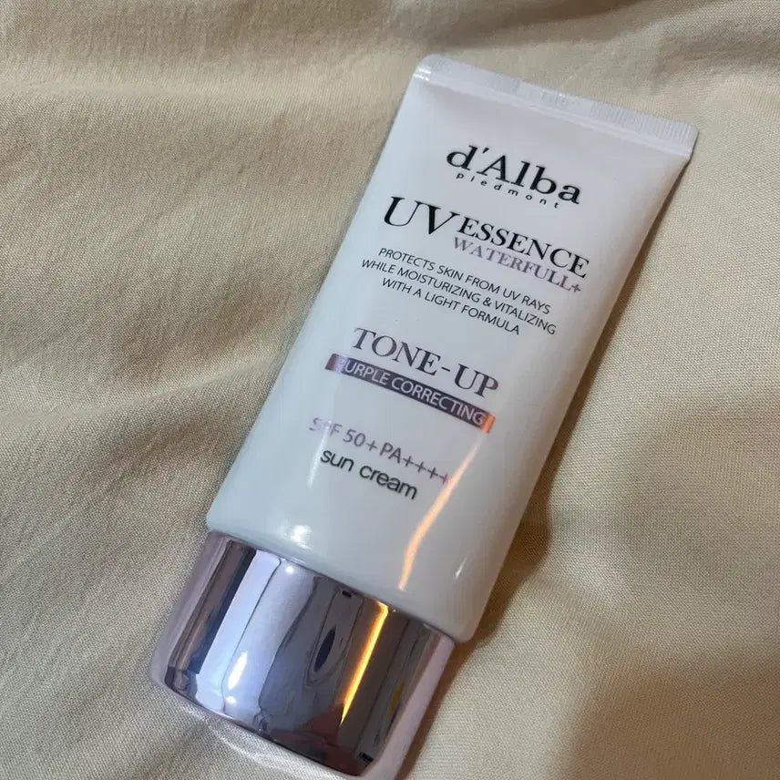 [BUNJANG] d'Alba Waterful Tone-Up Sun Cream SPF50+ PA++++ / 달바 퍼플 에센스 워터풀 톤업 선크림