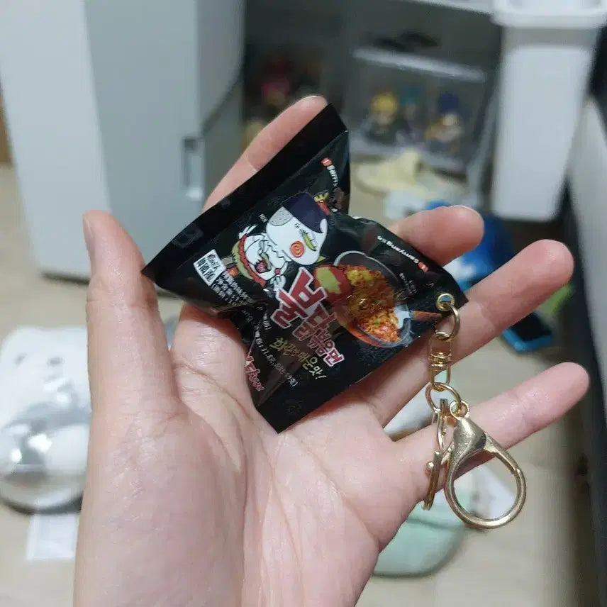 [BUNJANG] Buldak Stir-fried Noodles Mini Keychain / 불닭볶음면 키링
