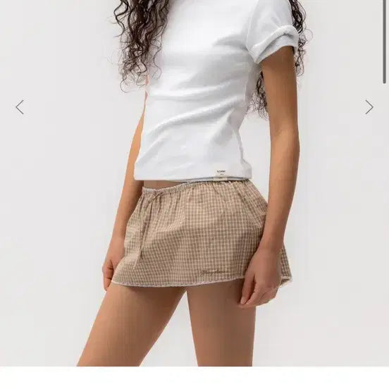 [BUNJANG] Glouni G Classic Lace-Up Mini Skirt Beige / 글라우니 G 클래식 레이스업 미니 스커트 베이지