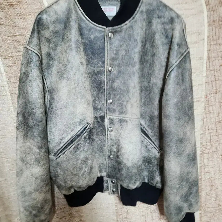 [BUNJANG] Benetton Vintage Leather Bomber Jacket (Size 105) / 베네통 빈티지 레더 봄버 자켓 (50)