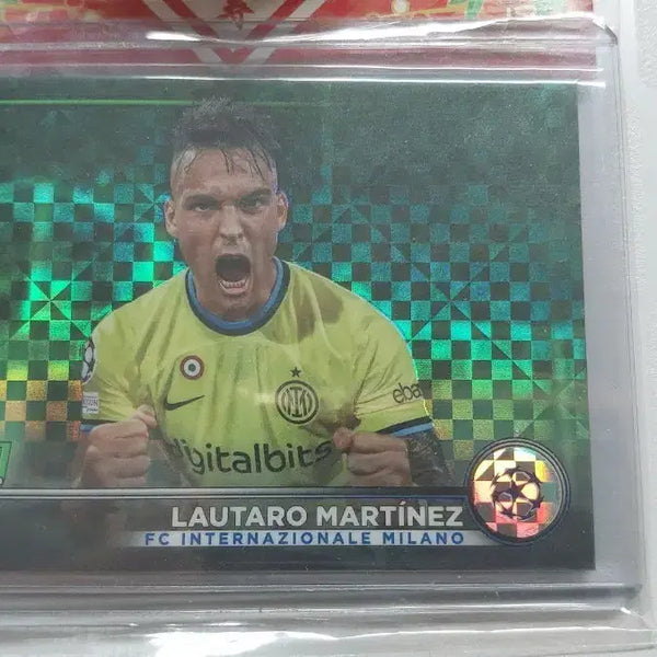 [BUNJANG] Lautaro Martinez 2023 Topps Stadium Club Green Prism #31/175 Trading Card / 신의 조력자 라우타로 마르티네즈 탑스 그린 프리즘 31/175