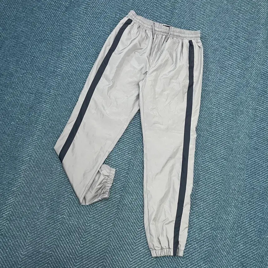 [BUNJANG] New Era Woven Jogger Pants (Size 95) / [95] 뉴에라 우븐 조거 팬츠 만원샵