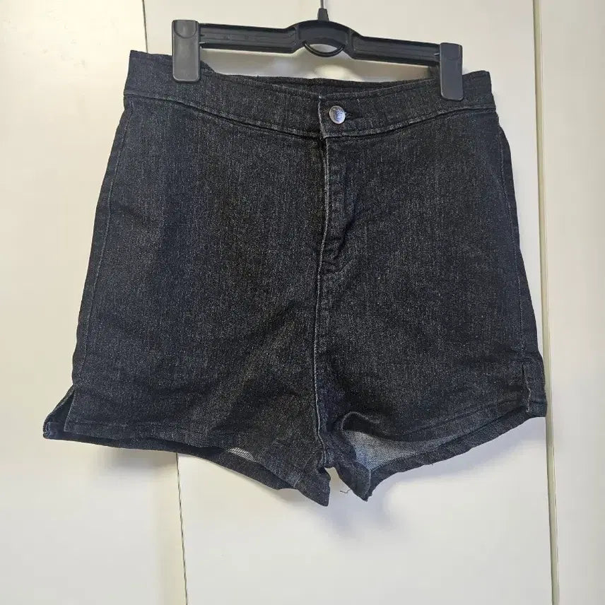 [BUNJANG] Black Short Denim Shorts / 블랙 숏 데님