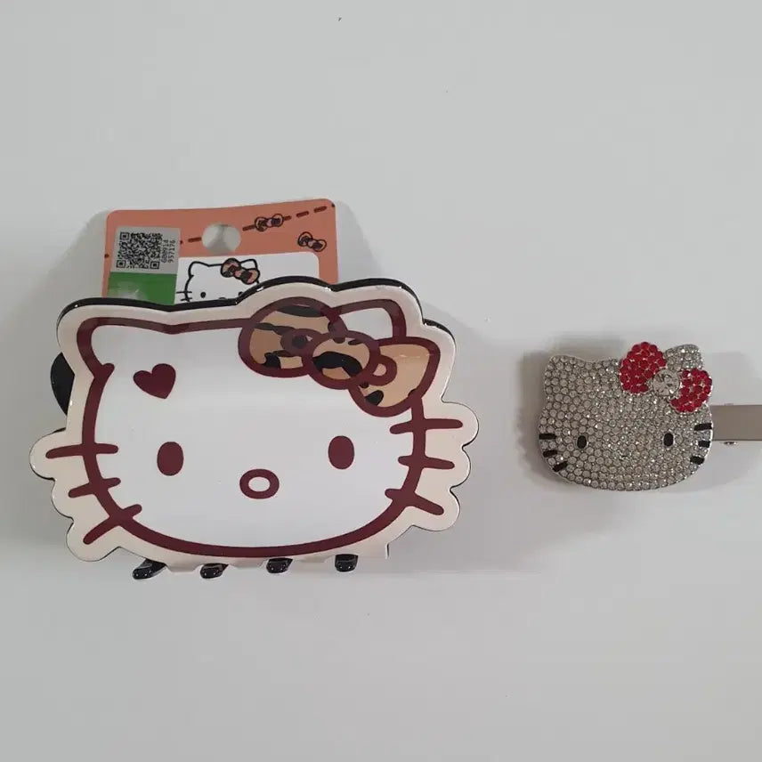 [BUNJANG] Hello Kitty Cubic Face Claw Clip Set / 헬로키티 큐빅 얼굴 집게핀 2종 일괄