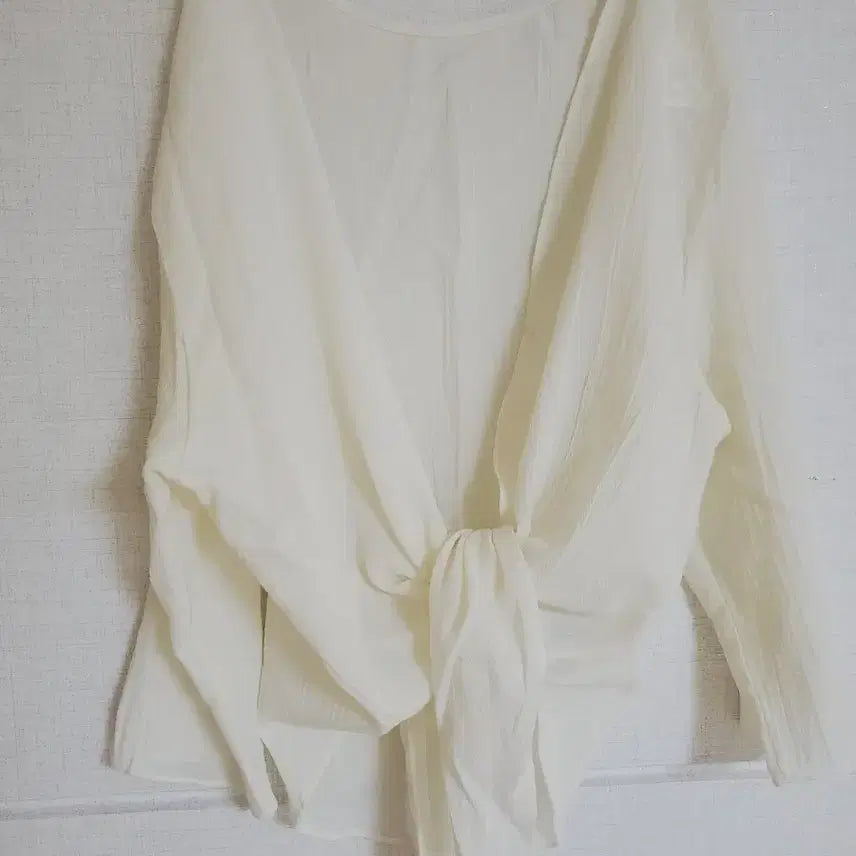 [BUNJANG] Women's Wrap Blouse - Ivory / [새상품] 여리여리 랩 블라우스