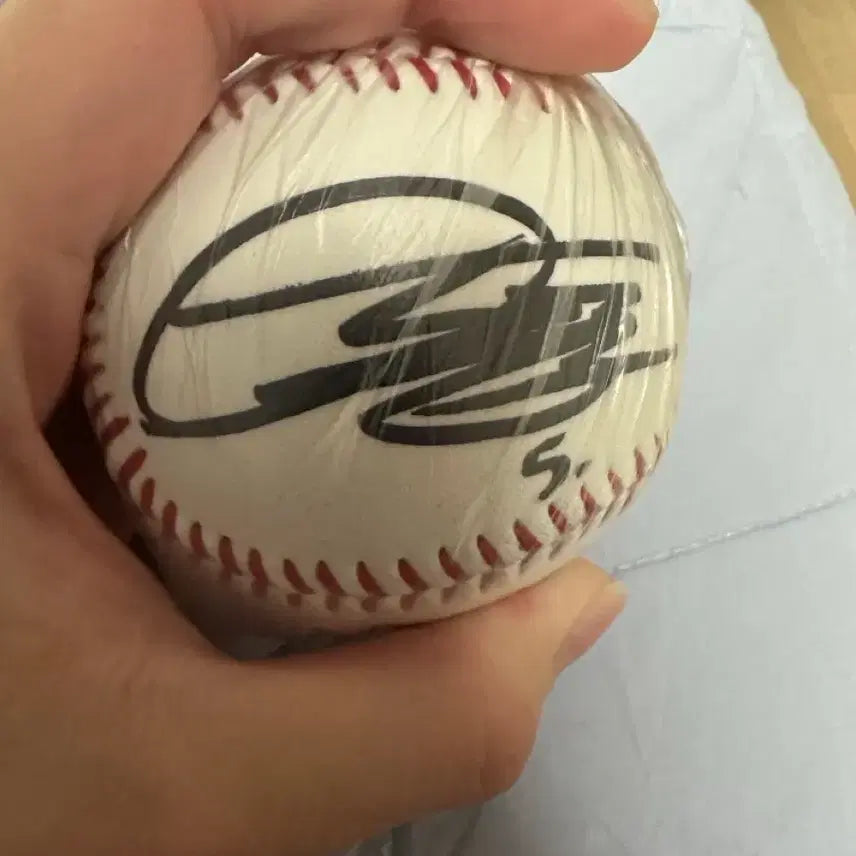 [BUNJANG] Doosan Bears Yeo Dong-gun Autographed Baseball / 두산베어스 여동건 싸인볼