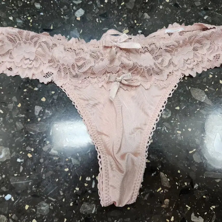 [BUNJANG] Satin Ribbon Women's Thong - Used / 새틴 리본 여성 티팬티- 중고
