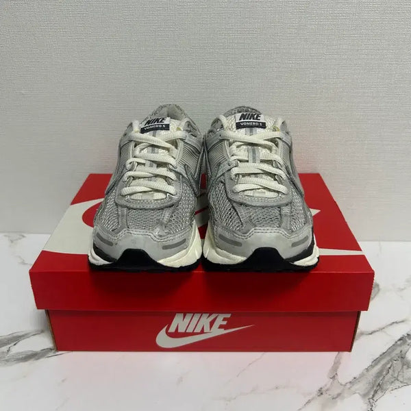 [BUNJANG] Nike Zoom Vomero 5 Silver Men's Running Shoes / 나이키 줌메로 5 실버