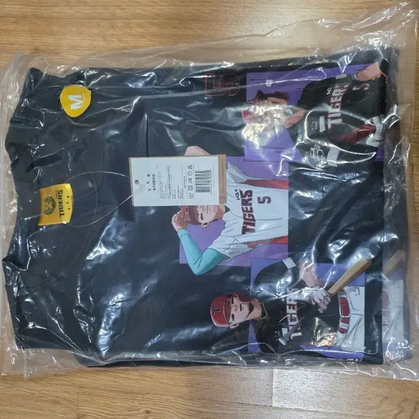 [BUNJANG] Kia Tigers x iApp Studio Kim Do-young T-Shirt - Size M / 기아타이거즈 아이앱스튜디오 김도영 티셔츠 M사이즈 팝니다