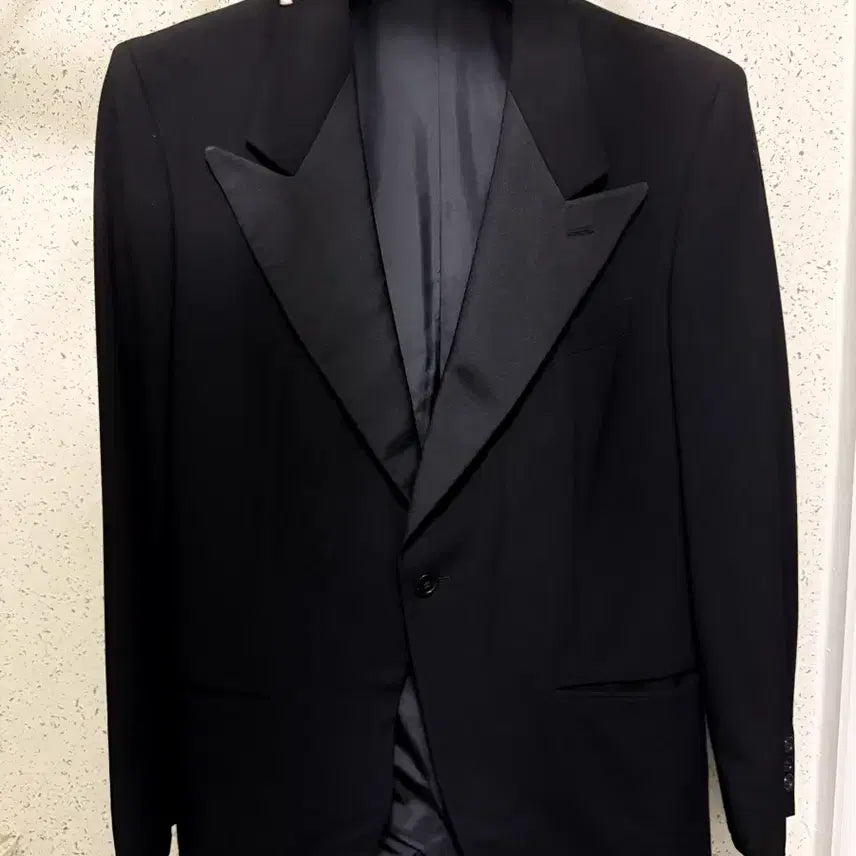 [BUNJANG] Giorgio Armani 80s Smoking Blazer / 80s 조르지오 아르마니 스모킹 블레이저