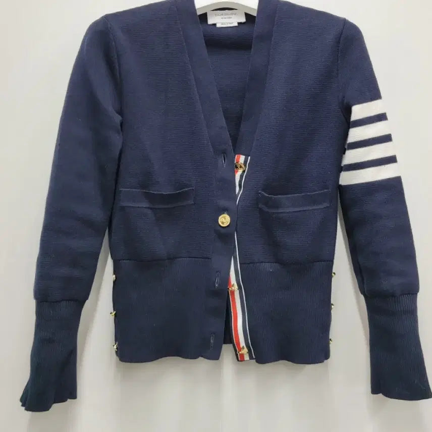 [BUNJANG] Thom Browne Gold Classic Milano Stitch 4-Bar V-Neck Cardigan Navy / (정품/신형)톰브라운 금장 클래식 밀라노스티치 4선 여성 브이넥 가디건 38사이즈 급처