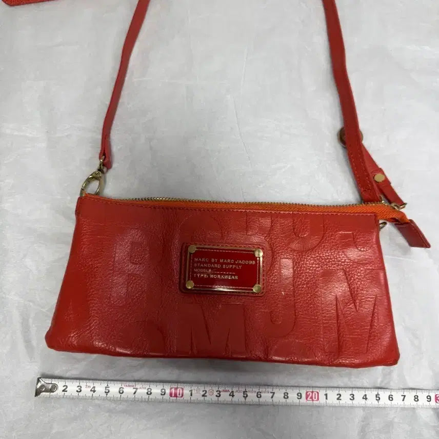 [BUNJANG] Marc Jacobs Embossed Leather Crossbody Bag Red / 마크제이콥스 가죽 엠보싱  크로스백 레드