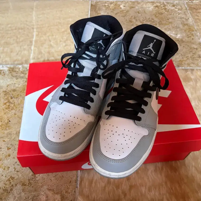 [BUNJANG] Air Jordan 1 Mid Light Smoke Grey / (265) 조던 1 미드 라이트 스모크 그레이