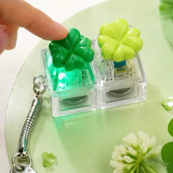 [BUNJANG] Four-Leaf Clover LED Keycap Keyring / 행운 네잎클로버 led 키캡 키링