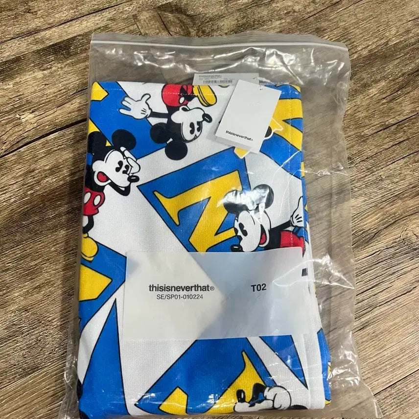 [BUNJANG] Dinet G X Mickey Beach Towel / 디네댓 X 미키 비치타올
