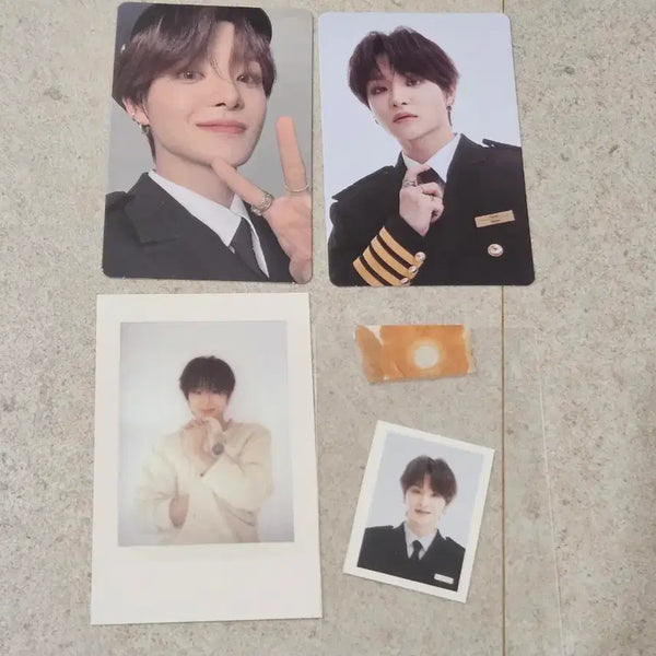[BUNJANG] TREASURE Jihoon 2023 Season's Greetings Photocard & ID Photo Bundle Set / 트레저 지훈 시그 포카 증명사진 일괄 세트