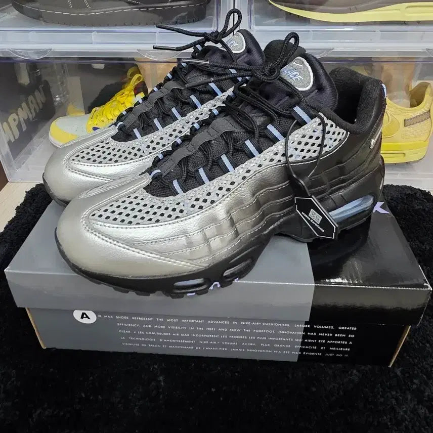 [BUNJANG] Nike x Palace Air Max 95 Metallic Silver Aluminum / [260] 나이키 팔라스 에어 맥스 95 메탈릭 실버 알루미늄