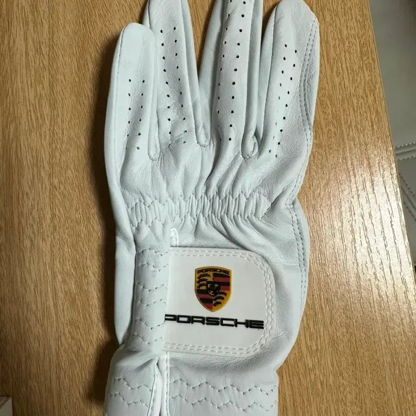 [BUNJANG] Porsche Leather Golf Gloves White Left Hand Size 19 / 포르쉐 골프 장갑 화이트 왼쪽 19호