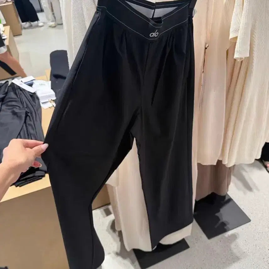 [BUNJANG] Alo Yoga Black Pants Small / 알로요가 alo 팬츠 블랙 스몰 새제품