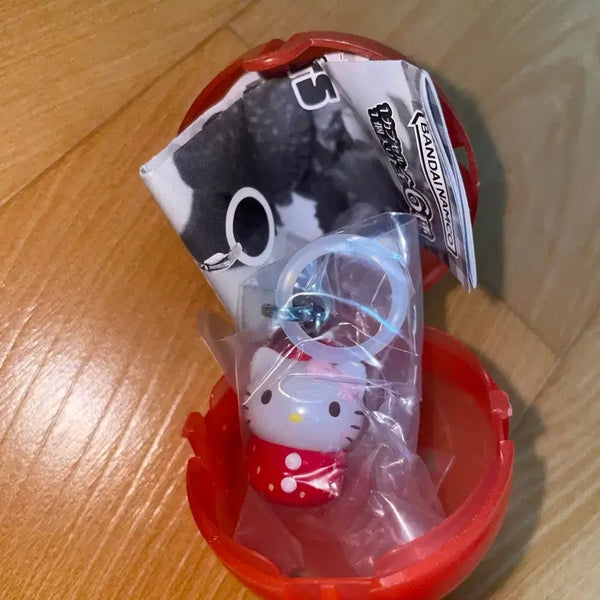 [BUNJANG] Sanrio Ichigo Strawberry Bookmark Hello Kitty Keyring Gacha / 산리오 이치고 딸기 메지루시 헬로 키티 키링 가챠