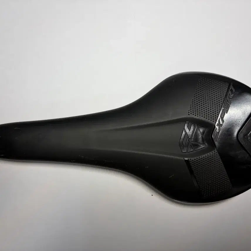 [BUNJANG] Merida Expert CC Saddle 138mm Black / 메리다 엑스퍼트 CC 안장