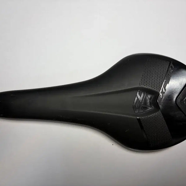 [BUNJANG] Merida Expert CC Saddle 138mm Black / 메리다 엑스퍼트 CC 안장