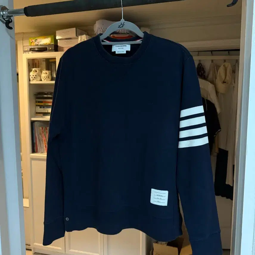 [BUNJANG] Thom Browne Navy Sweatshirt with Diagonal Stripe Band - Size 4 / 톰브라운 사선완장 네이비 맨투맨 4사이즈