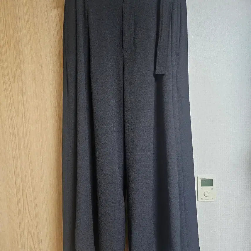 [BUNJANG] Songzio 25SS Maurice Flare Pants / [78]송지오 25SS  모리스 플레어 팬츠