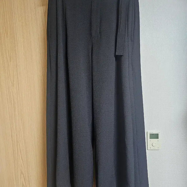 [BUNJANG] Songzio 25SS Maurice Flare Pants / [78]송지오 25SS  모리스 플레어 팬츠