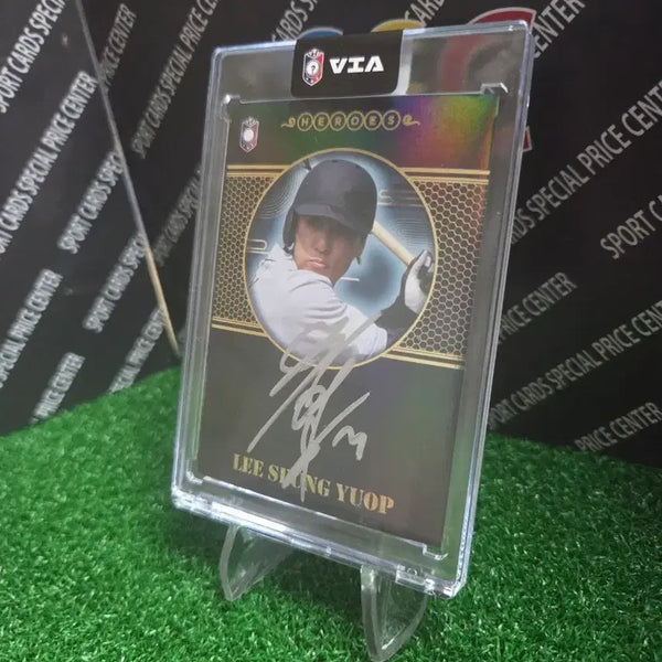 [BUNJANG] 2024 Biya KBO Heroes x Samsung Lions Lee Seung-yuop Autographed On-Card Baseball Card (Limited Edition 5) / 24비아 kbo 히어로즈 5한정 삼성라이온즈 이승엽 친필싸인 온오토 야구카드