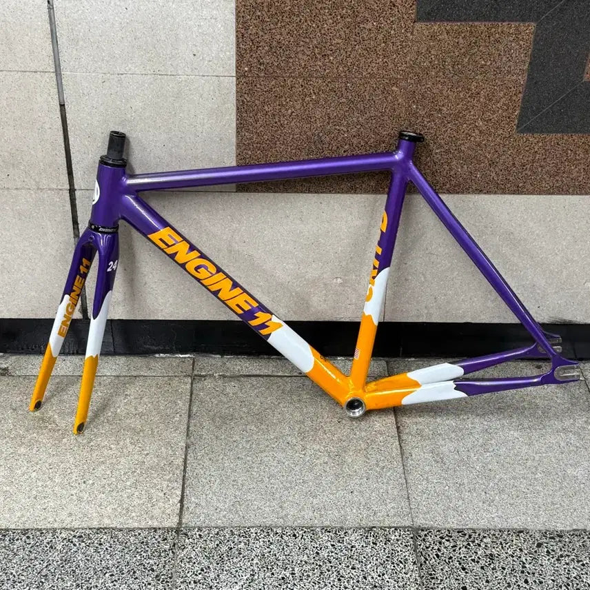 [BUNJANG] Engine11 CritD Cobi Frame (M) / 엔진11 크릿디 코비프레임 급처