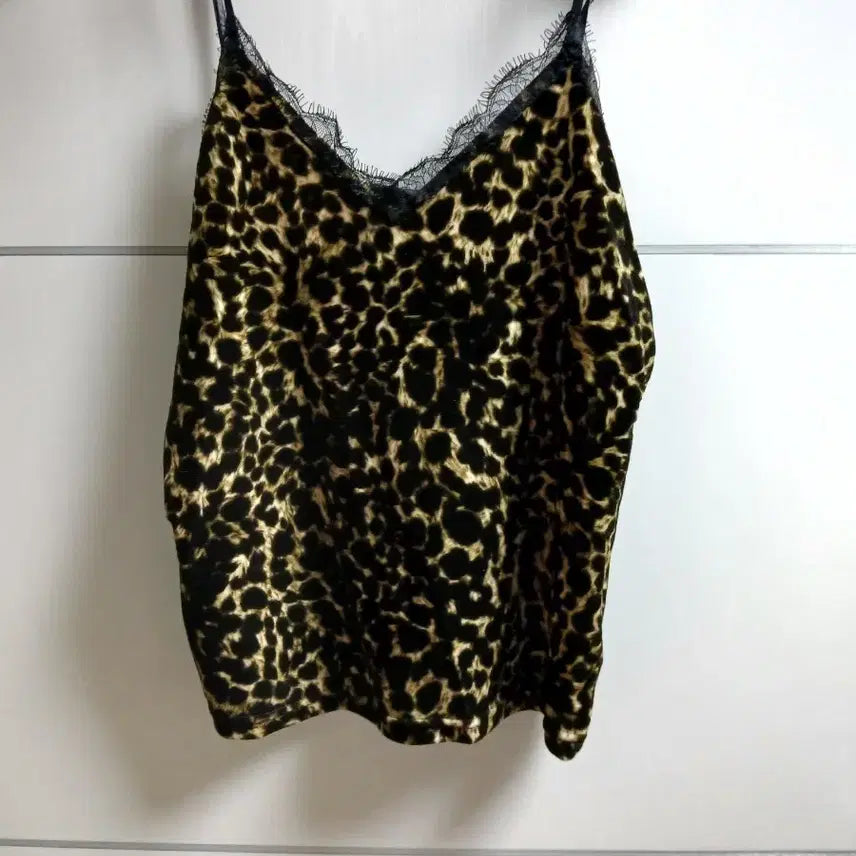 [BUNJANG] Leopard Lace Sleeve Top / 갸루호피레이스슬리브