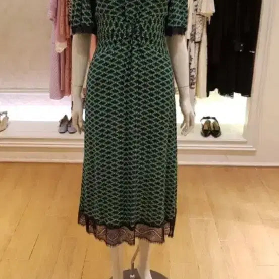 [BUNJANG] Lenibon Remis Lace Mini Dress Size 55 / 레니본 55. 미니 레미스 원피스