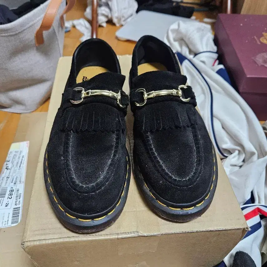 [BUNJANG] Dr. Martens Adrian Snaffle Suede Shoes / 닥터마틴 아드리안 스내플 스웨이드260