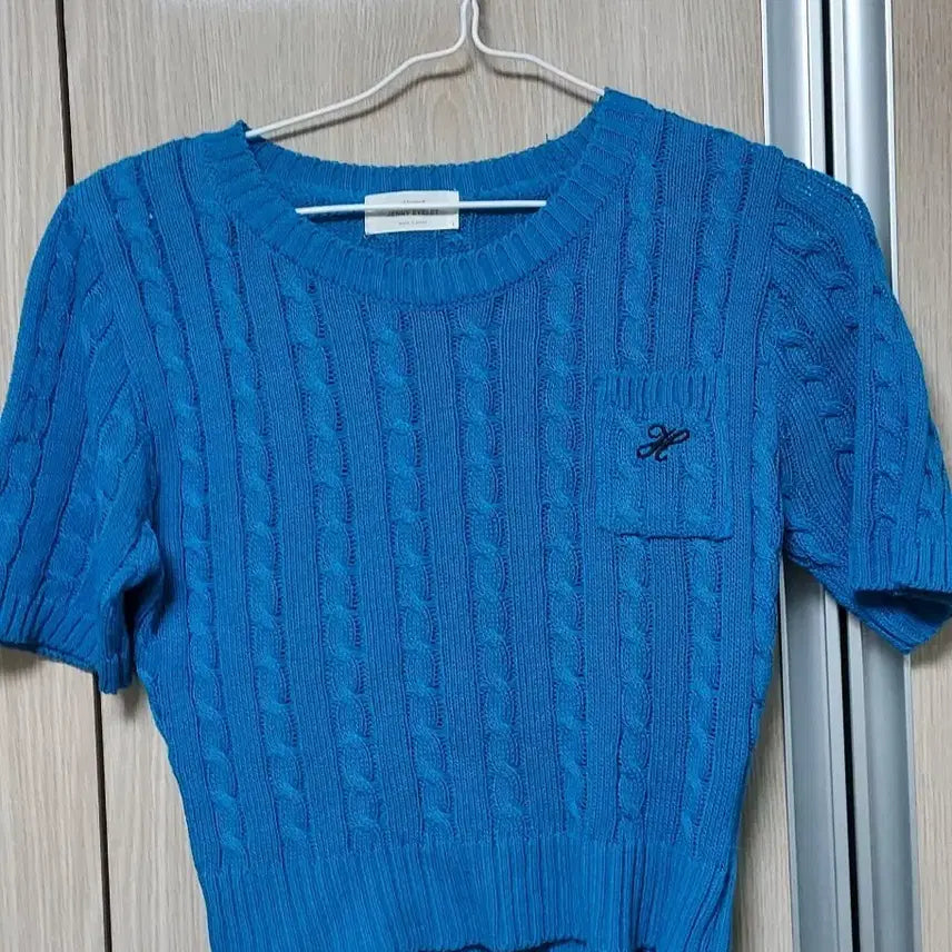 [BUNJANG] Cable Knit Short Sleeve Cropped T-Shirt / 숏반팔니트티