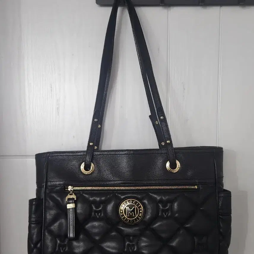 [BUNJANG] Metrociti Quilting Tote Bag Black / 메트로시티 퀼팅 토트백 블랙-정품