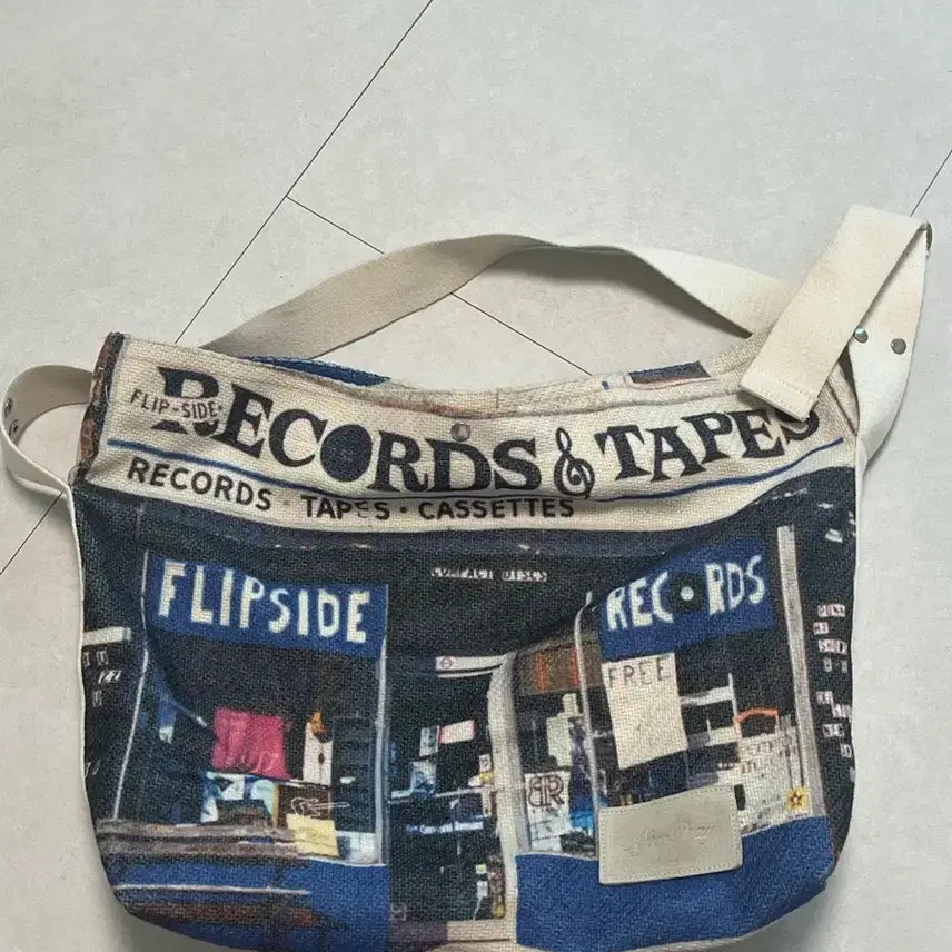 [BUNJANG] Afterpray Crossbody Bag / 에프터프레이 크로스백