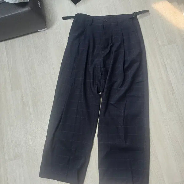 [BUNJANG] HAECHIROOM Deep Pleats Trousers Size 4 / 해칭룸 딥플리츠 트라우저 4사이즈