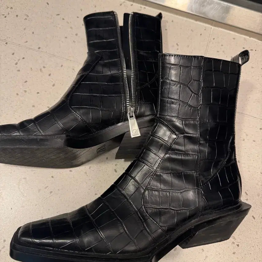 [BUNJANG] Zara Crocodile Pattern Ankle Boots / 자라 앵클부츠