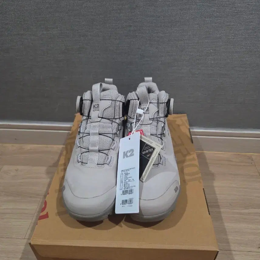 [BUNJANG] K2 Cliff (E2) Hiking Boots Beige 230mm / (새상품)K2 클리프(E2) 등산화 베이지 색상 230mm
