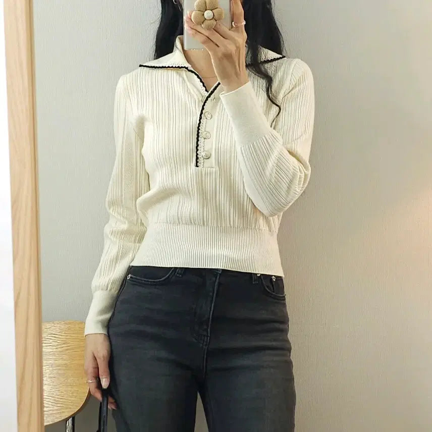 [BUNJANG] Sisley Women's Embroidered Collar Long Sleeve Knit / (F)시슬리 여성 카라 긴팔 니트 자수 B10W4391
