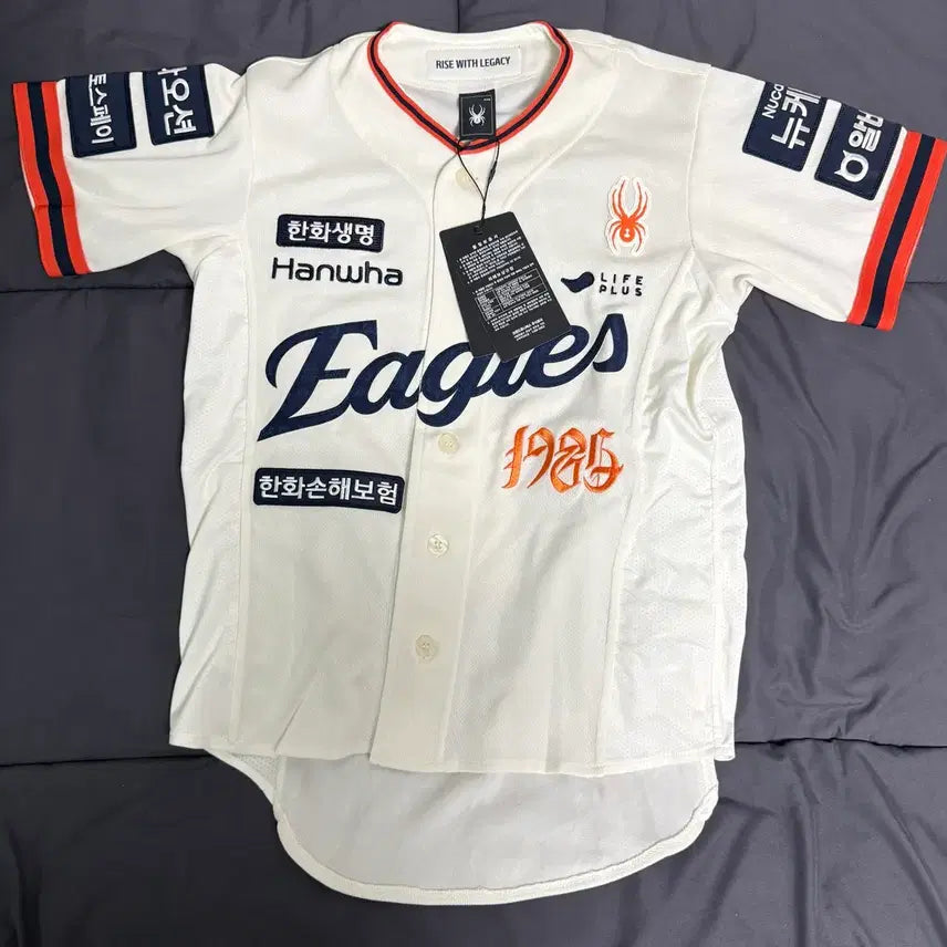 [BUNJANG] Hanwha Eagles Legacy 40th Anniversary Authentic Uniform Moon Dong-ju Size 80 / 한화 이글스 레거시 40주년 어센틱 유니폼 문동주 80