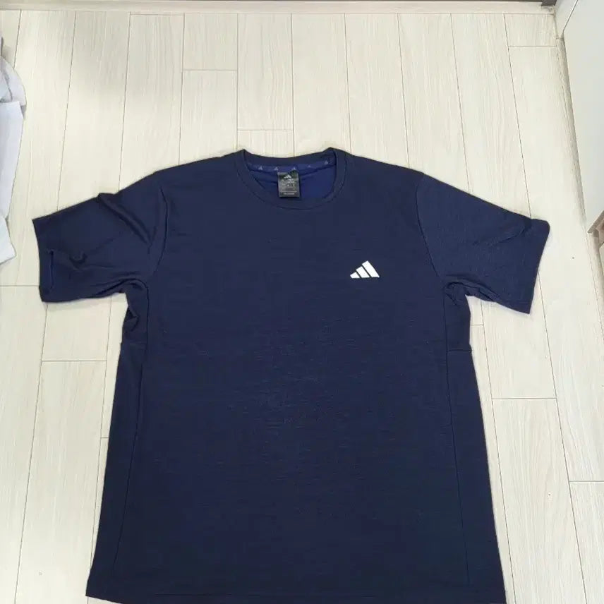 [BUNJANG] Adidas Navy Short Sleeve T-Shirt (L, XL) / 아디다스 네이비 반팔티 L,XL 새상품