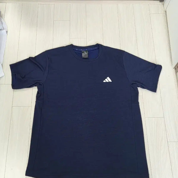 [BUNJANG] Adidas Navy Short Sleeve T-Shirt (L, XL) / 아디다스 네이비 반팔티 L,XL 새상품