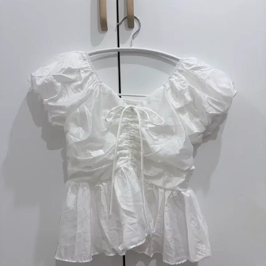 [BUNJANG] A-bly, Musinsa Off-Shoulder & Blouse Collection / 에이블리 여리여리 무신사 등 저렴하게 처분 블라우스 오프숄더 여자 바다